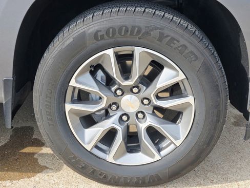 Used 2022 Chevrolet Silverado 1500 LT w/ Safety Package image 8