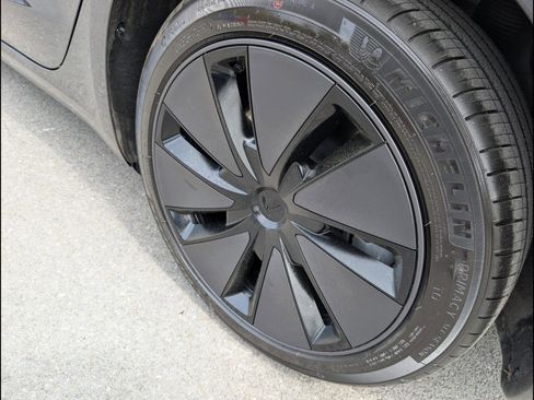 Used 2025 Tesla Model 3 Long Range image 21