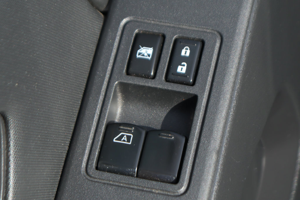 Used 2024 Nissan Frontier S w/ Technology Package RWD image 18