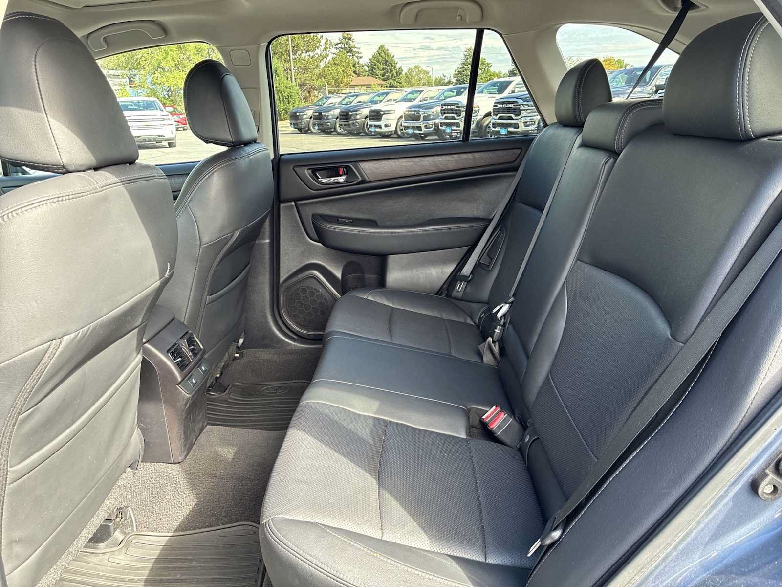 Used 2016 Subaru Outback 2.5i Limited AWD/4WD image 24