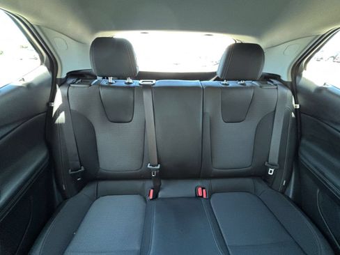 Used 2025 Buick Encore GX Preferred FWD image 38