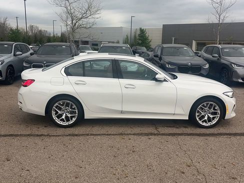 Used 2025 BMW 330i xDrive Sedan image 3