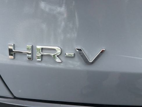 Used 2026 Honda HR-V EX-L image 9