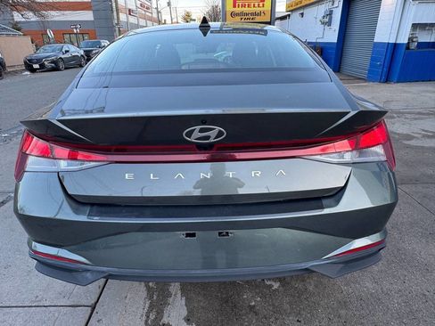 Used 2024 Hyundai Elantra SEL image 6