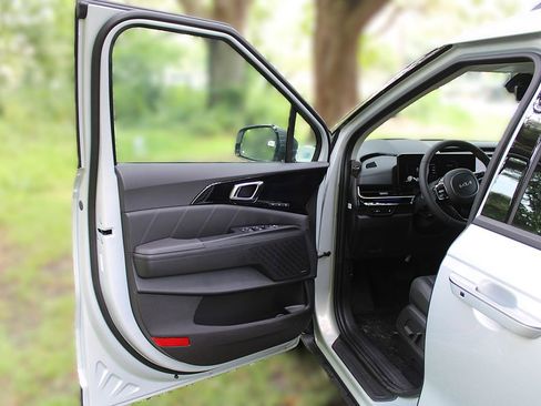 New 2026 Kia Carnival SX Prestige FWD image 25