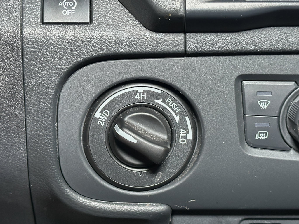 Used 2025 Nissan Frontier SV w/ SV Convenience Package AWD/4WD image 27