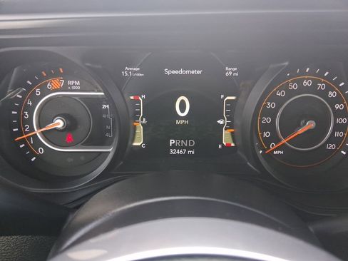 Used 2024 Jeep Wrangler Sahara image 23