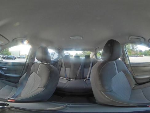 Used 2025 Nissan Sentra SV FWD image 39