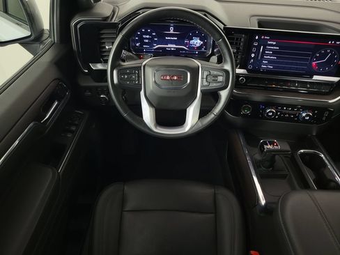 Used 2023 GMC Sierra 1500 SLT w/ SLT Premium Package AWD/4WD image 11