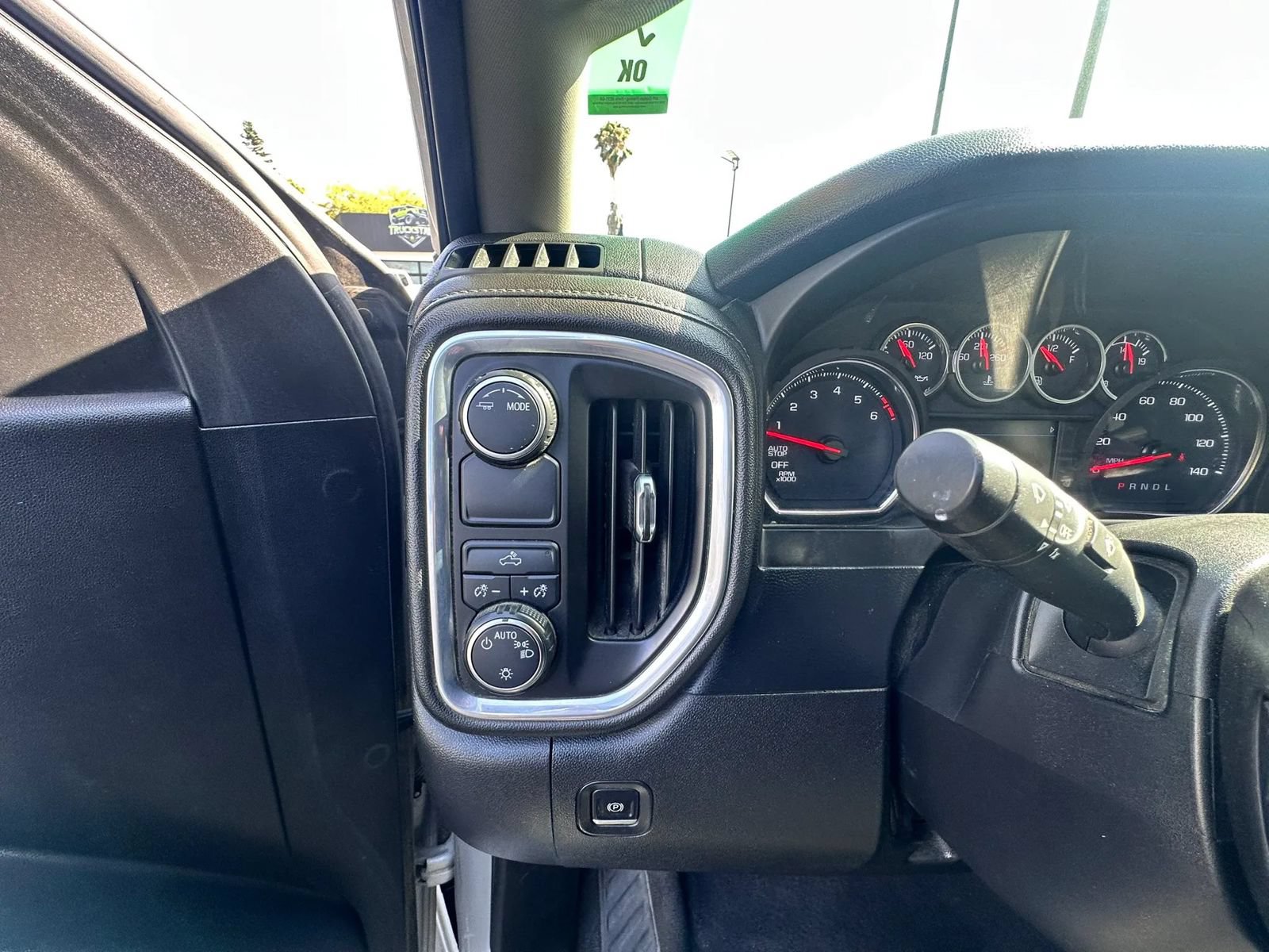 Used 2021 Chevrolet Silverado 1500 LT RWD image 19