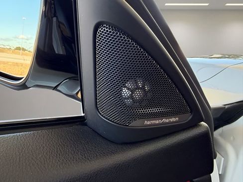 Used 2018 BMW 430i Convertible image 16