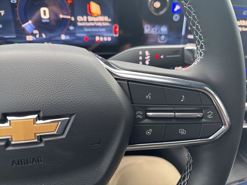 New 2026 Chevrolet Equinox EV LT image 22