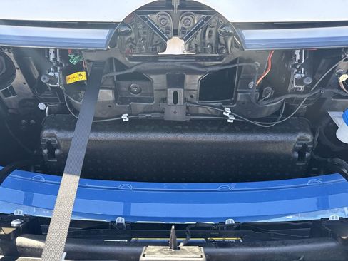 New 2025 Volkswagen ID. Buzz 1st Edition image 15