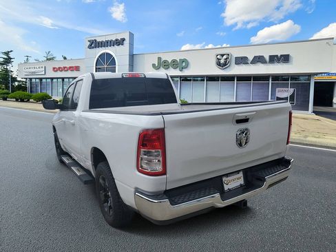 Used 2022 RAM 1500 Big Horn AWD/4WD image 3