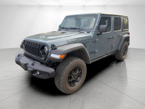 Used 2025 Jeep Wrangler Unlimited Sport AWD/4WD image 2