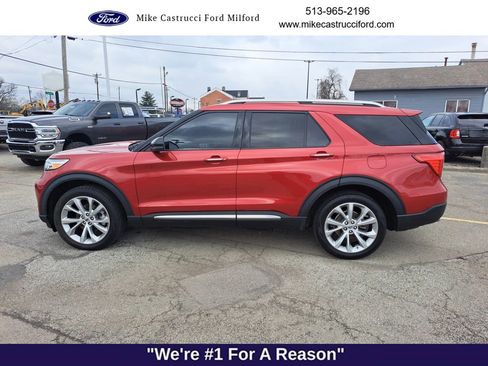 Certified 2022 Ford Explorer Platinum w/ Equipment Group 601A image 2