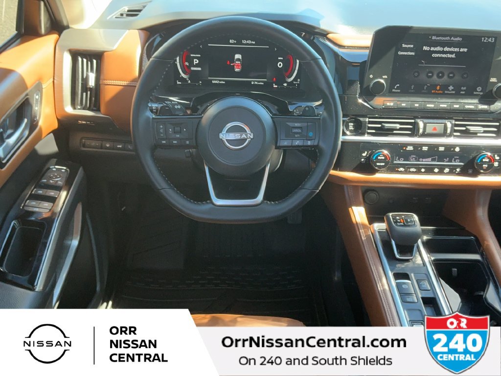 Used 2025 Nissan Pathfinder Platinum w/ Cargo Package FWD image 14