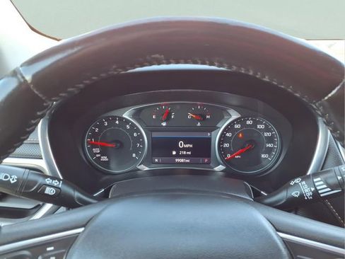 Used 2022 Chevrolet Equinox Premier image 10