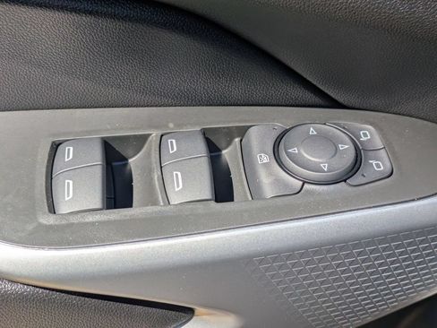 New 2026 Chevrolet Trax RS w/ Sunroof Package FWD image 9