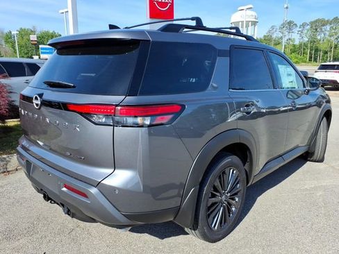 New 2026 Nissan Pathfinder SL AWD/4WD image 3