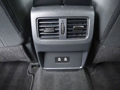 Used 2024 Nissan Rogue SV FWD image 22