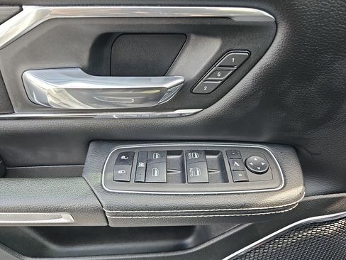 Used 2023 RAM 1500 Laramie AWD/4WD image 27
