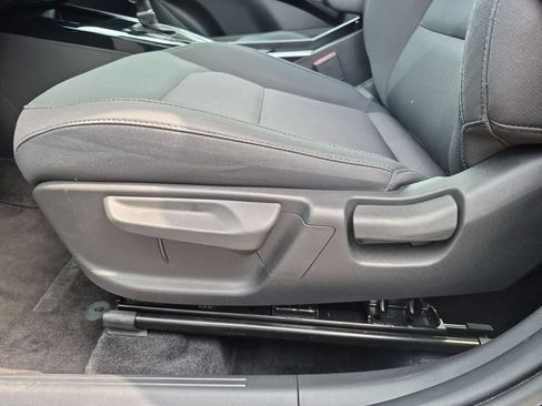 Used 2025 Kia Niro LX FWD image 14