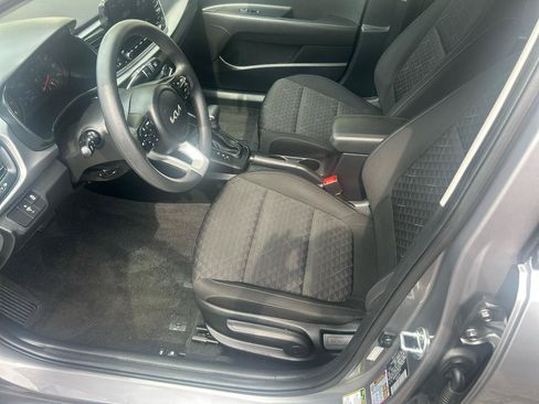 Used 2023 Kia Rio S FWD image 8