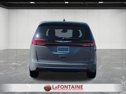 Used 2023 Chrysler Pacifica Touring-L