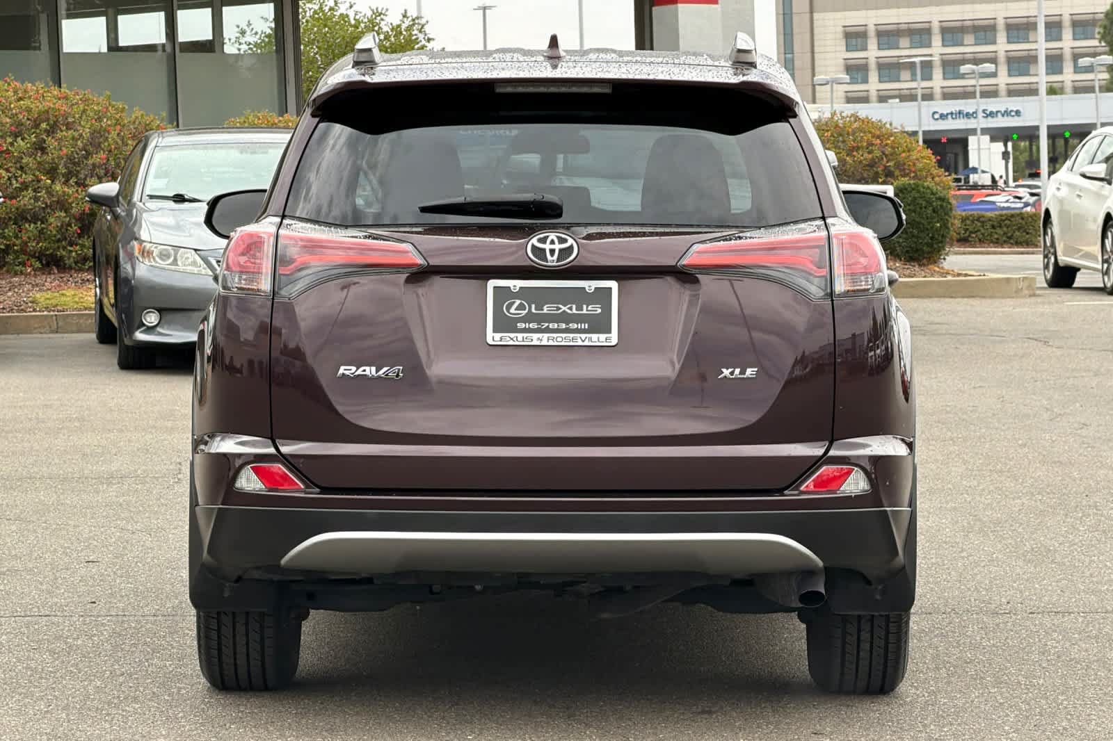 Used 2018 Toyota RAV4 XLE w/ Plus Extra Value Package FWD image 8