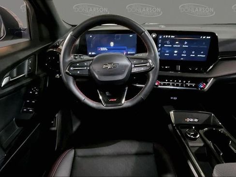 Certified 2025 Chevrolet Equinox RS FWD image 18