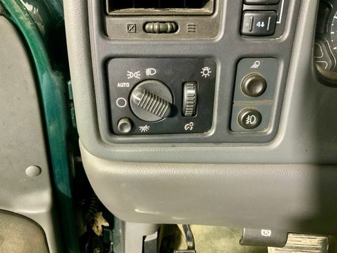 Used 2006 Chevrolet Silverado 1500 LT w/ Onstar Plus Package image 15