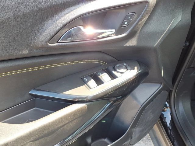 Used 2026 Chevrolet Trax LT FWD image 11