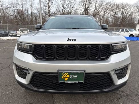 New 2025 Jeep Grand Cherokee Limited image 2