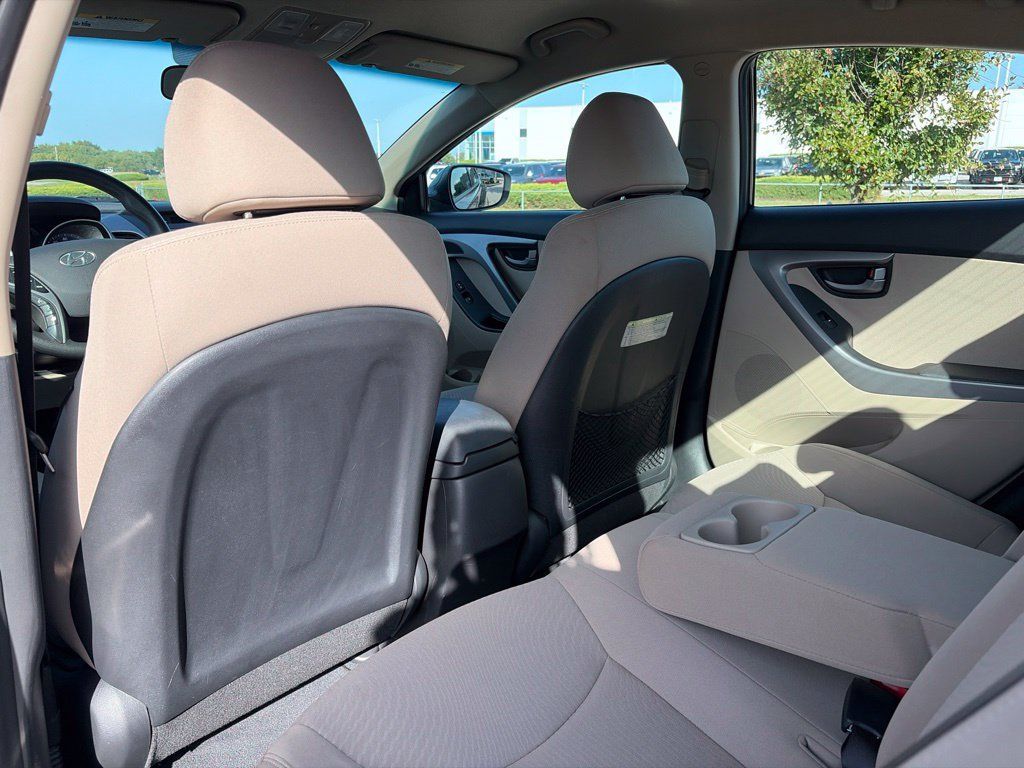 Used 2015 Hyundai Elantra SE w/ Option Group 02 FWD image 36
