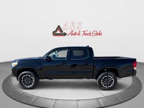 Used 2017 Toyota Tacoma SR w/ Tow Package image 5