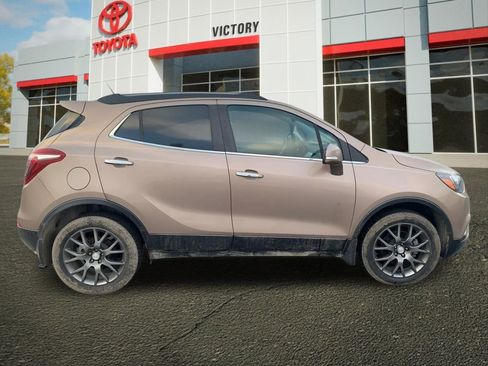 Used 2019 Buick Encore Sport Touring image 2