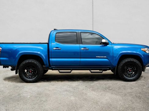 Used 2016 Toyota Tacoma Limited w/ Towing Package RWD image 8