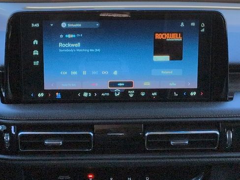 Used 2025 Lincoln Aviator Reserve w/ Equipment Group 201A image 18