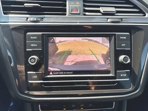 Used 2018 Volkswagen Tiguan S w/ 3rd Row Seat Package AWD/4WD image 14
