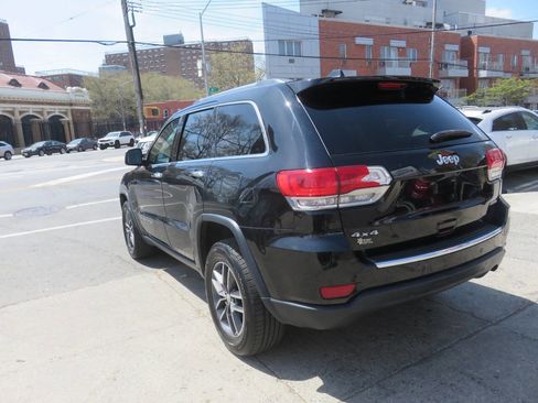 Used 2018 Jeep Grand Cherokee Limited image 5