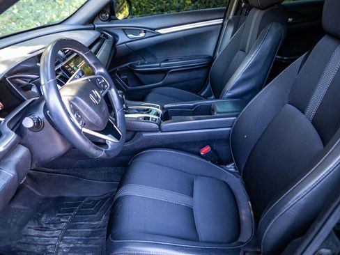 Used 2020 Honda Civic Sport image 27