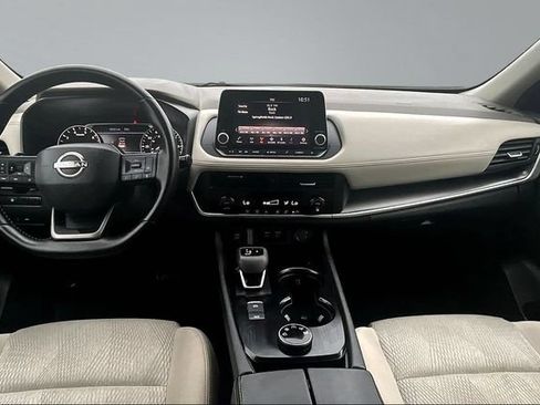 Used 2025 Nissan Rogue SV AWD/4WD image 7