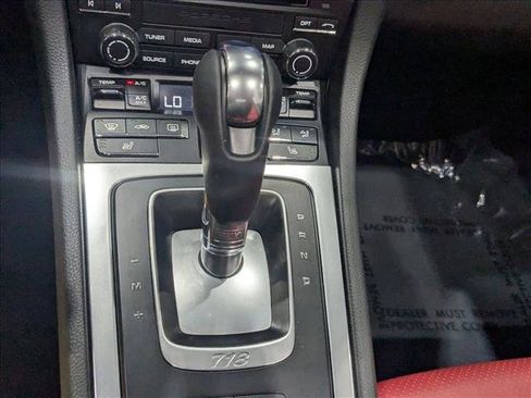 Used 2021 Porsche 718 Boxster image 14