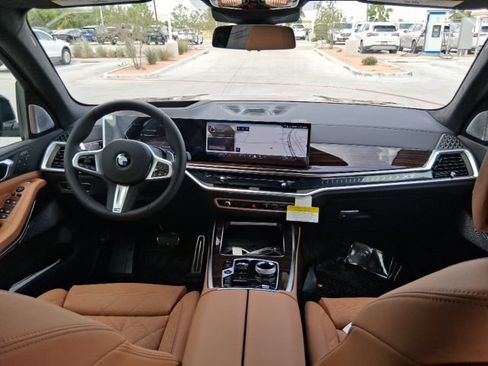 New 2027 BMW X7 xDrive40i w/ Executive Package AWD/4WD image 10