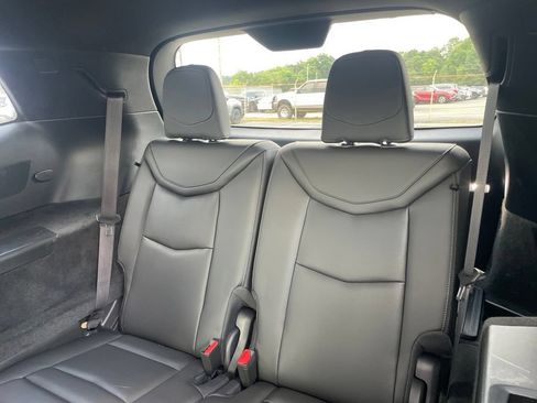 Used 2024 Cadillac XT6 Premium Luxury w/ Technology Package FWD image 14