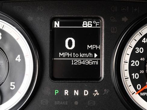 Used 2016 RAM 3500 SLT w/ Cold Weather Group image 20