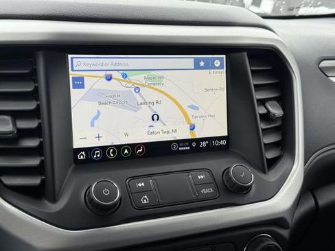 Used 2023 GMC Acadia SLT image 28