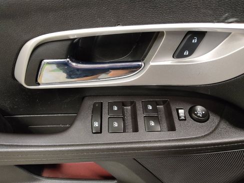 Used 2017 Chevrolet Equinox LT w/ Convenience Package image 27