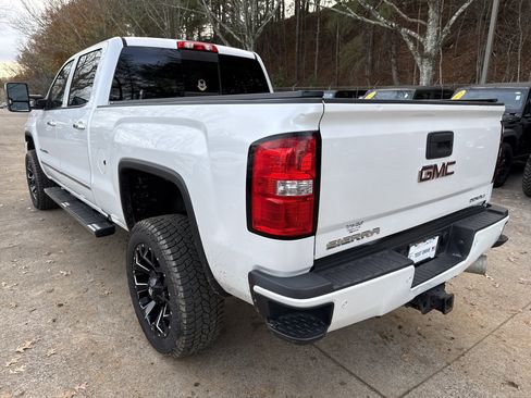 Used 2019 GMC Sierra 2500 Denali w/ Duramax Plus Package image 5